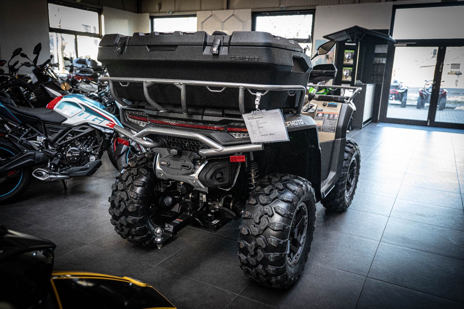 Fahrzeugabbildung CFMOTO CForce 1000 Touring Pro Overland
