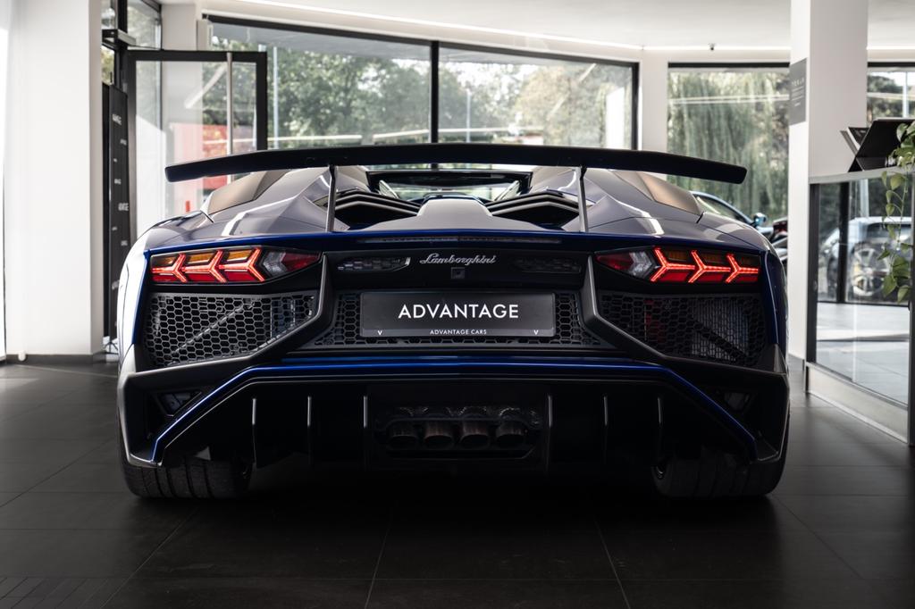 Lamborghini Aventador