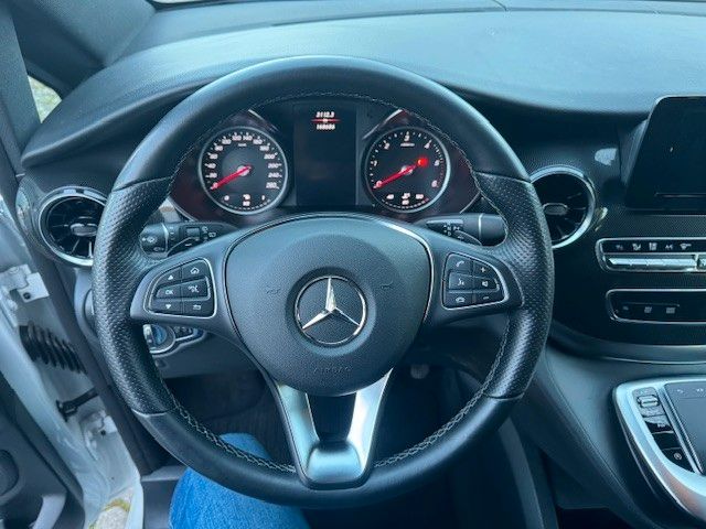 Fahrzeugabbildung Mercedes-Benz V 220d Extralang Assistenten KAMERA Tempomat