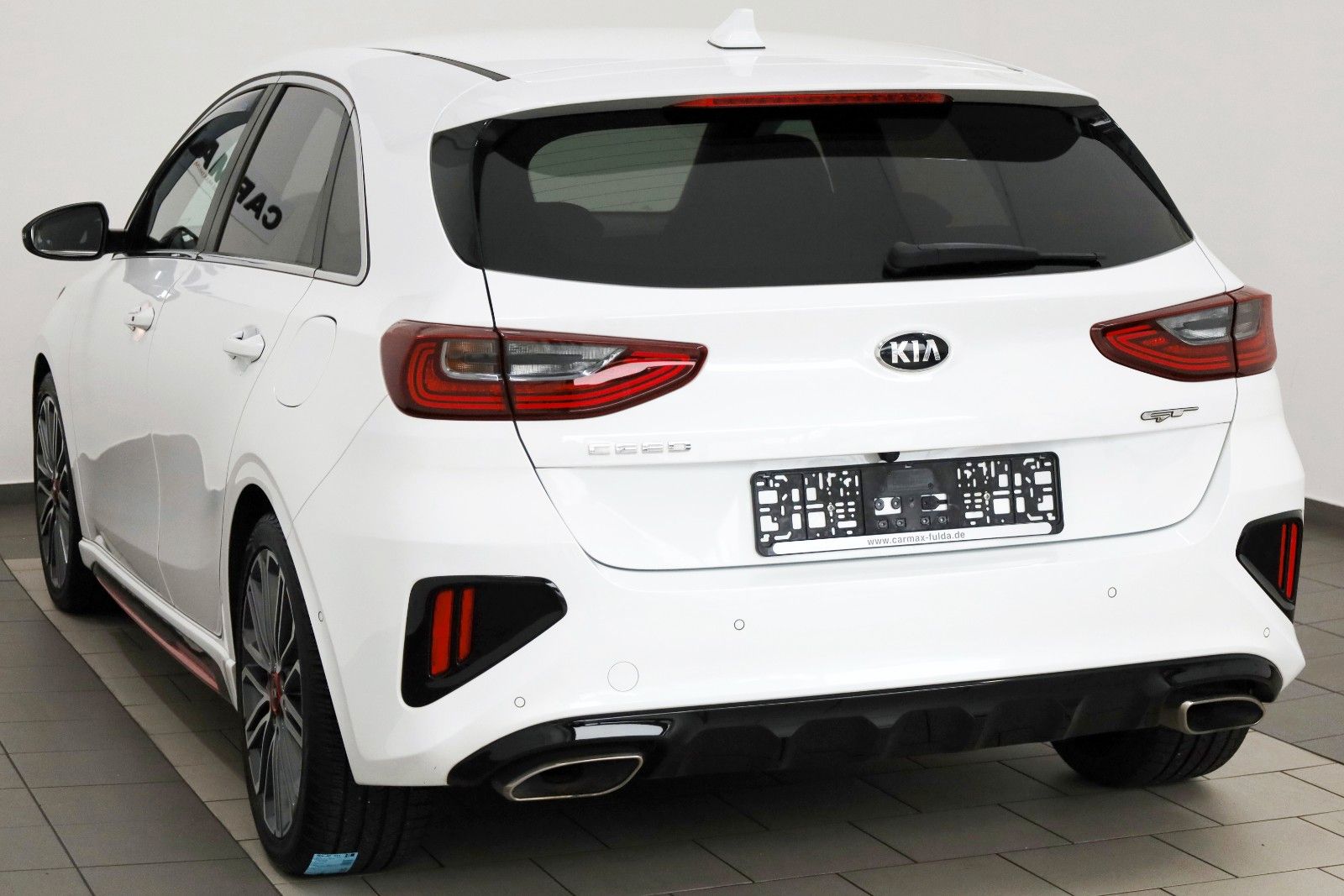 Fahrzeugabbildung Kia cee'd / Ceed GT, T.Leder,Navi,LED,SH,JBL +WR