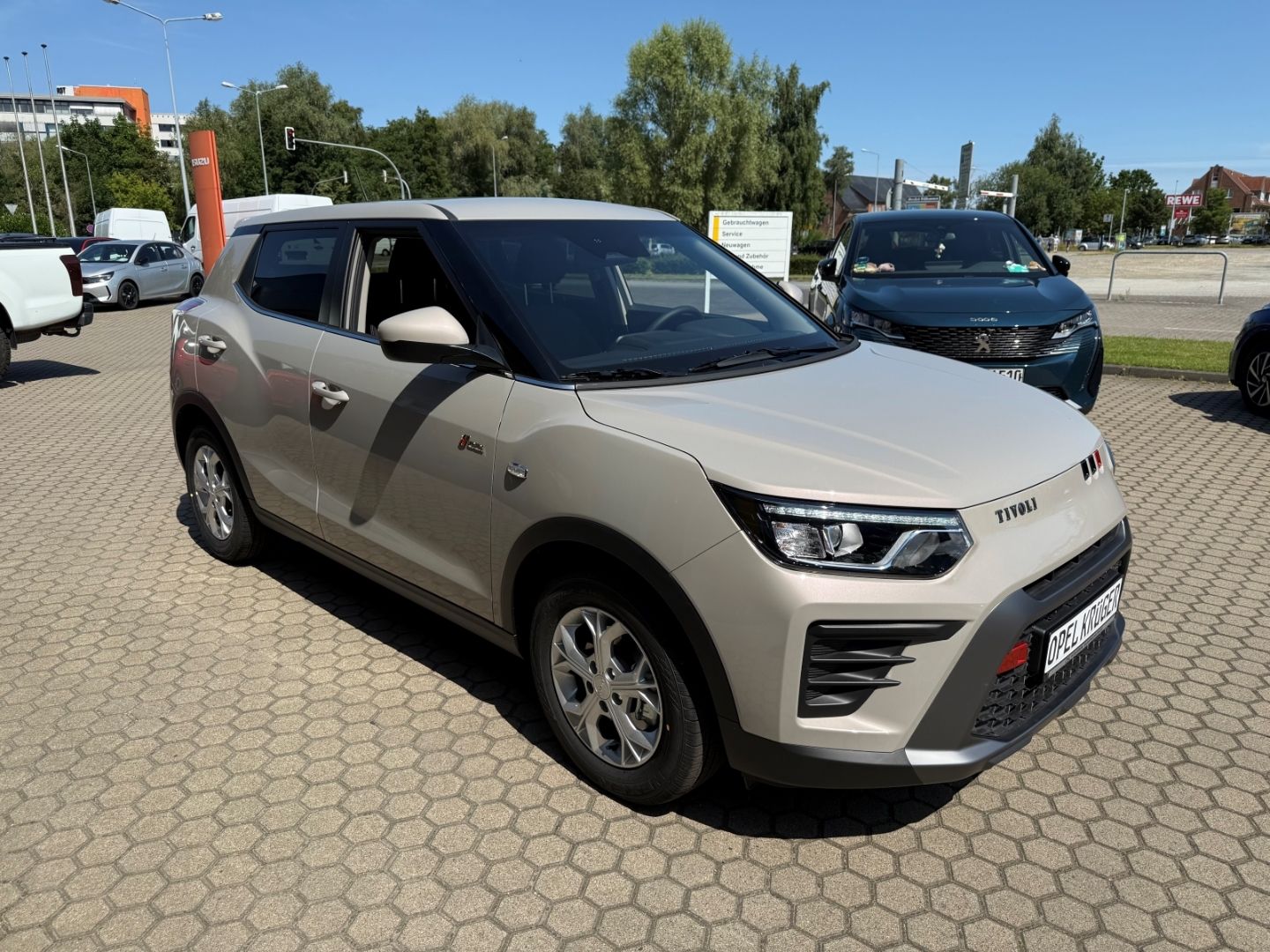 Fahrzeugabbildung KGM Tivoli Nomad 6/AT 2WD Sitzheizung+Rückfahrkamera