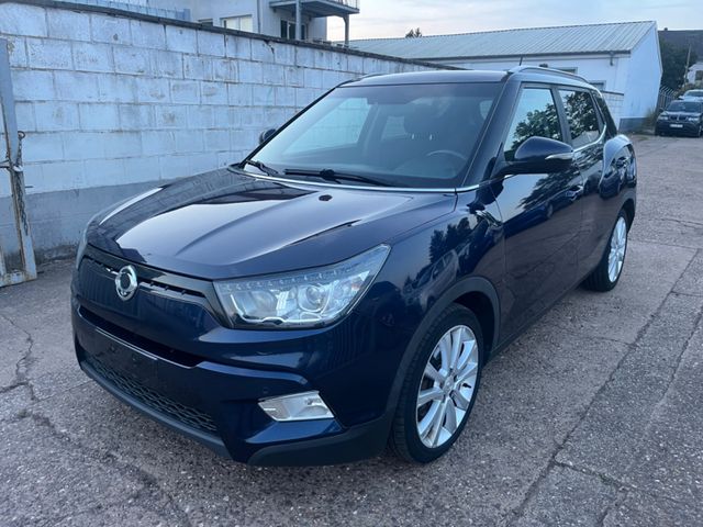 Ssangyong Tivoli 1.6 Black+White 4x4*Navi*Klima*Euro6