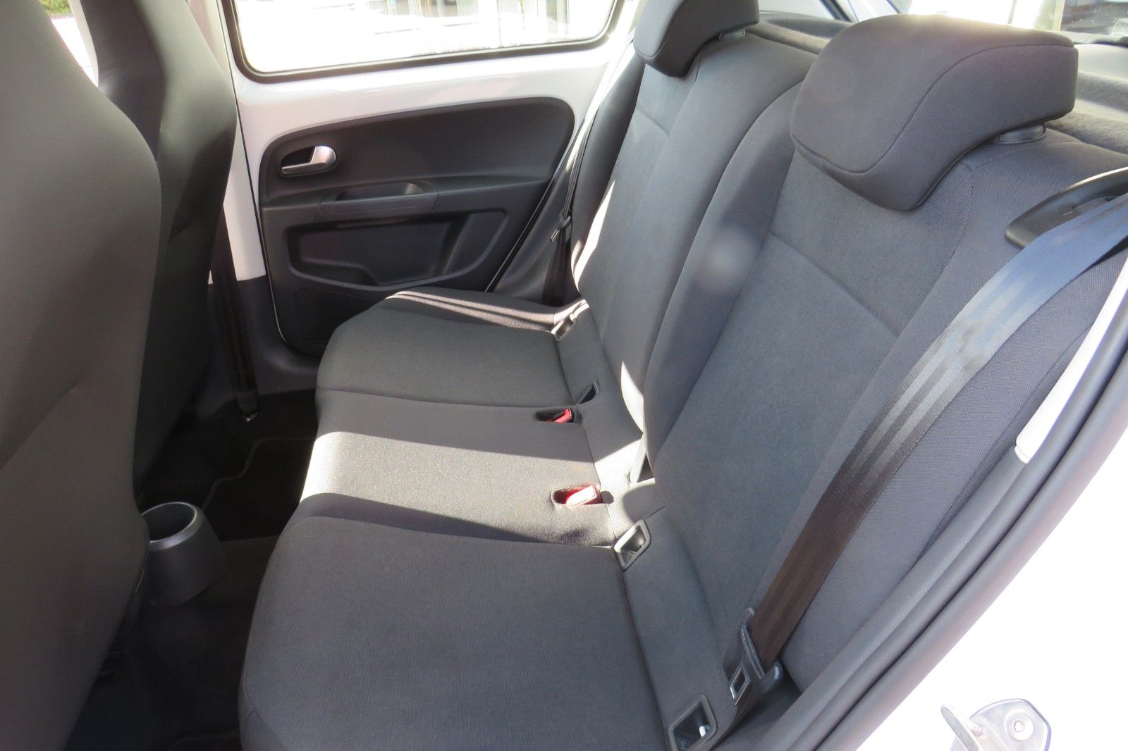 Fahrzeugabbildung Volkswagen up! GRA KLIMA PDC NOTBREMS APP-CONNECT 1.HD