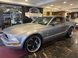 Ford Mustang V 4,0 V6 LPG GAS!! 8 FACH BEREIFT!! - Ford Mustang aus 2006: Coupe