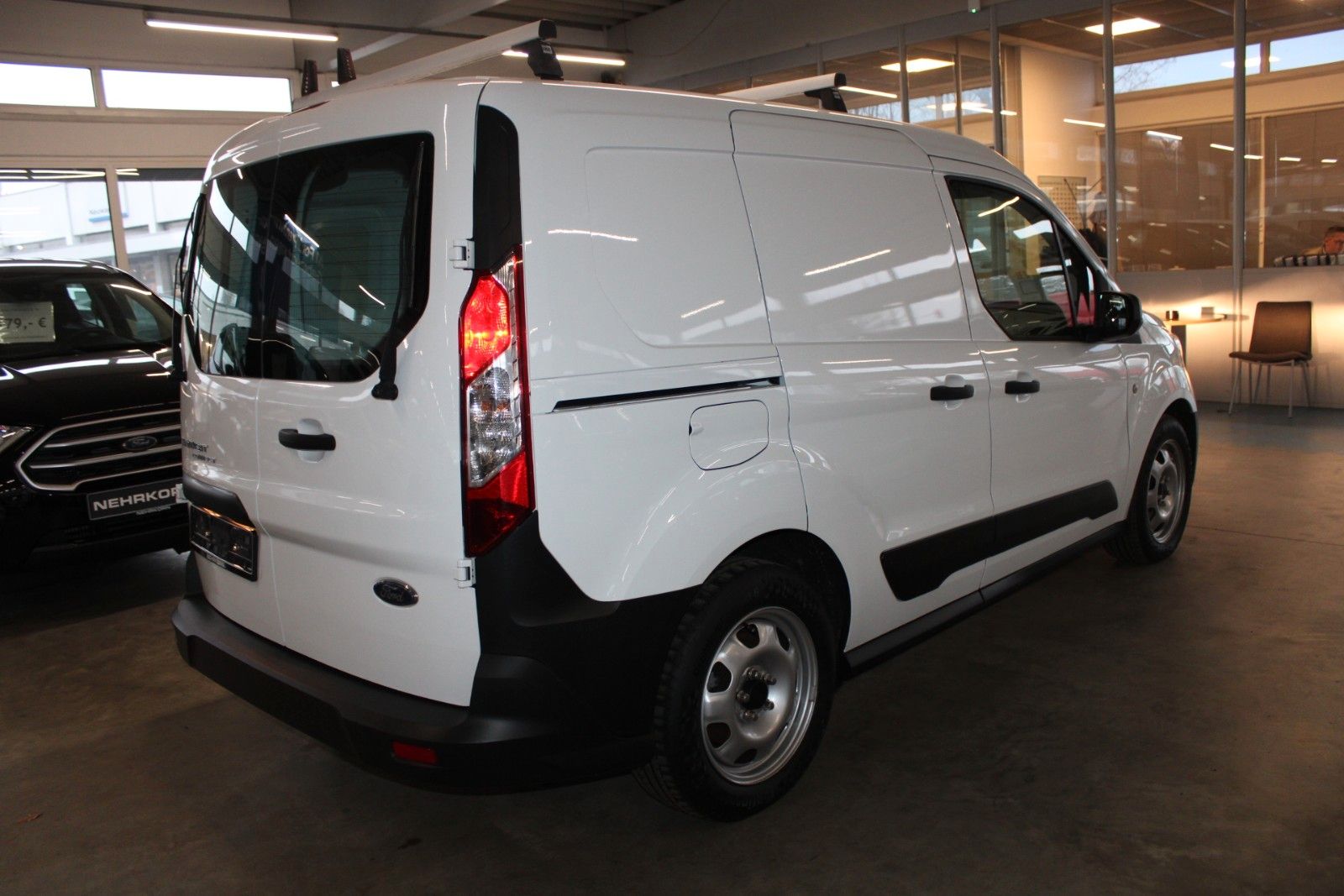 Fahrzeugabbildung Ford Transit Connect Kasten 3-Sitzer + Dachträger uvm