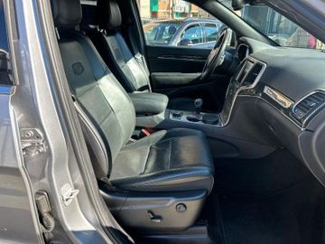Jeep Grand Cherokee - 8
