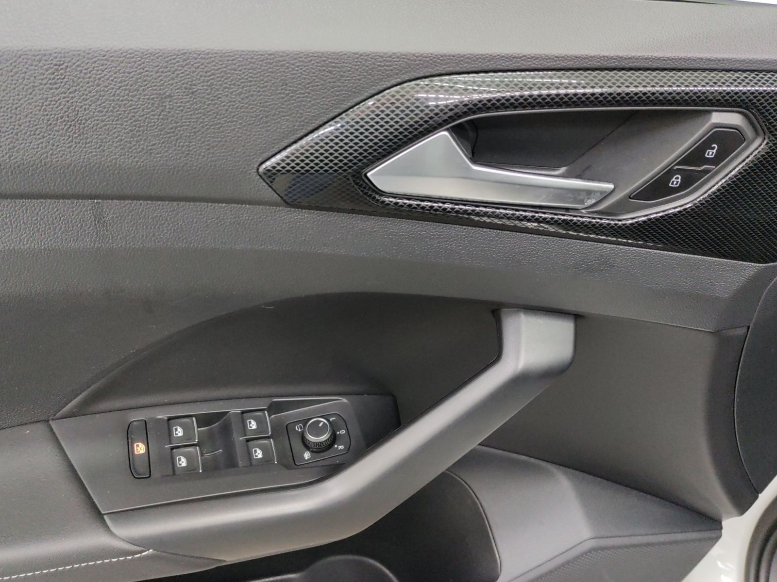 Volkswagen T-Cross - Bild 8