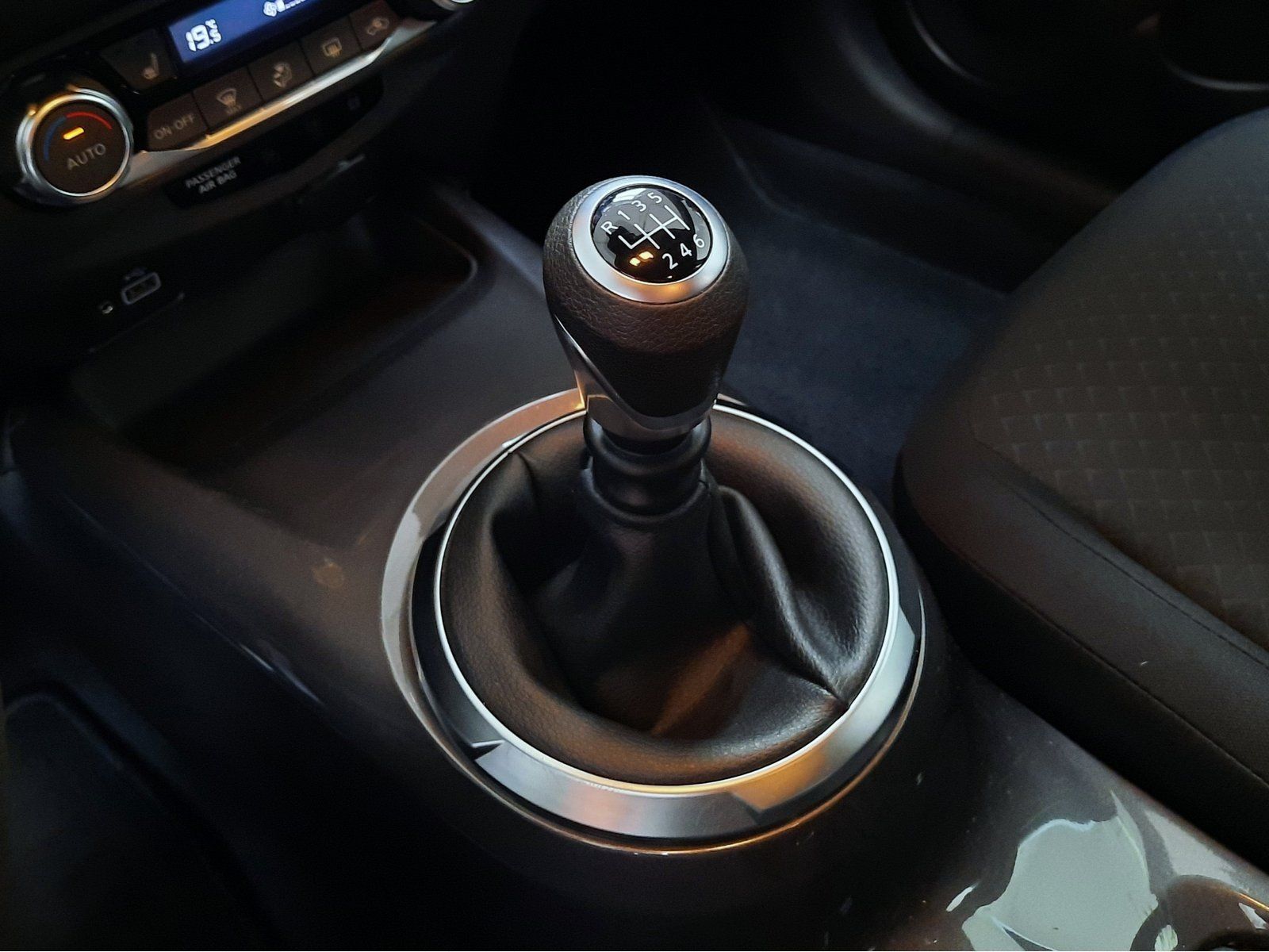 Fahrzeugabbildung Nissan Juke Acenta *Navi*Klima*Tempomat*Cam*Assist*LED*