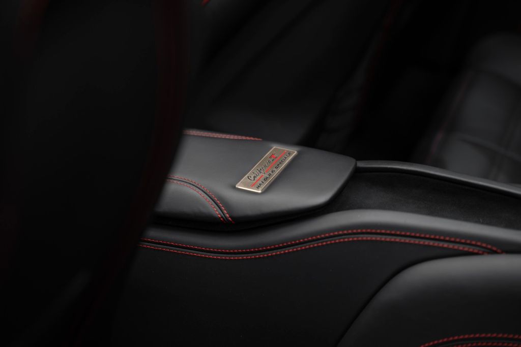 California T RED / BLACK NOVITEC - Bild 22