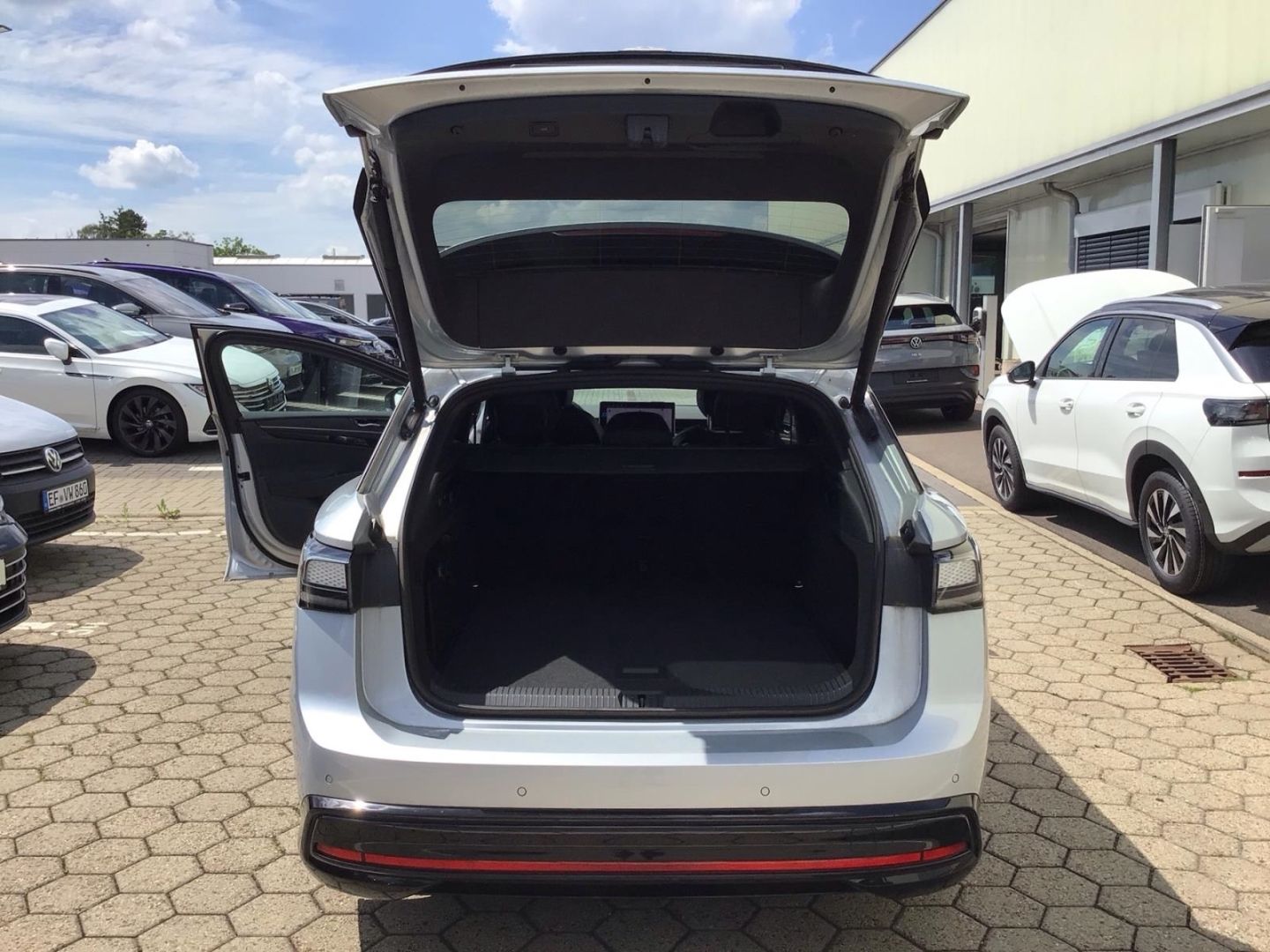 Volkswagen ID.7 Tourer Pro MATRIX AHK KOMFORT ASSI EXTERIEU foto 12