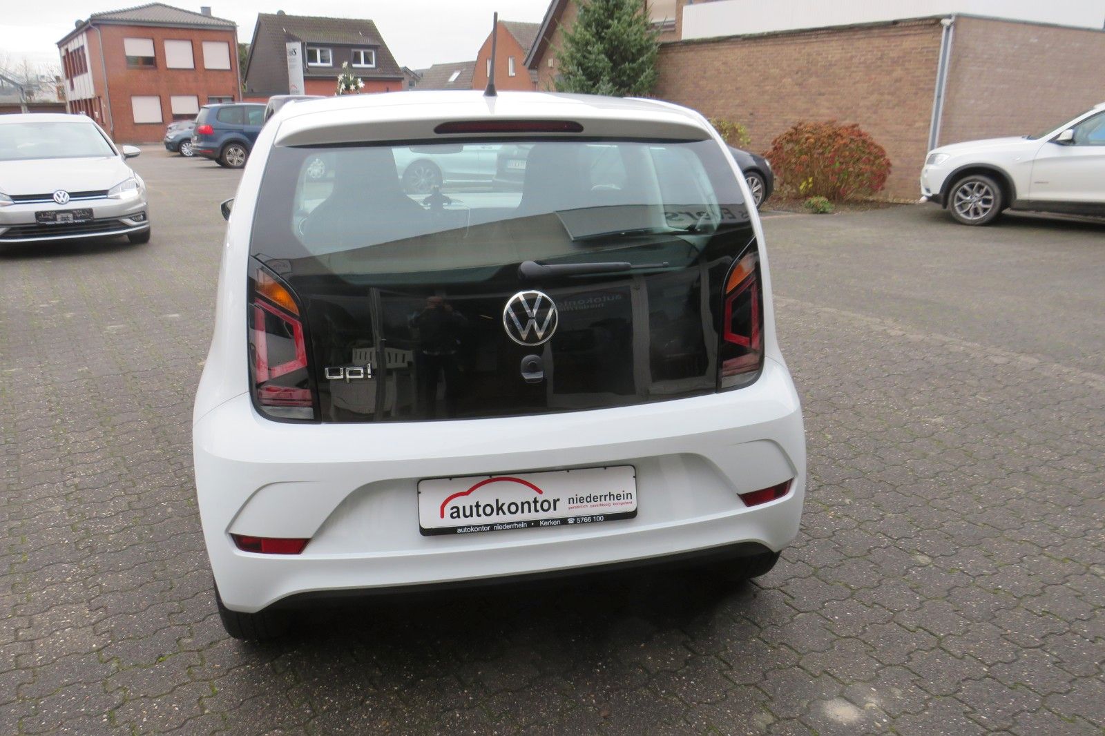 Fahrzeugabbildung Volkswagen up! KLIMA TELVOR MAPS&MORE TELVOR. 1.HD