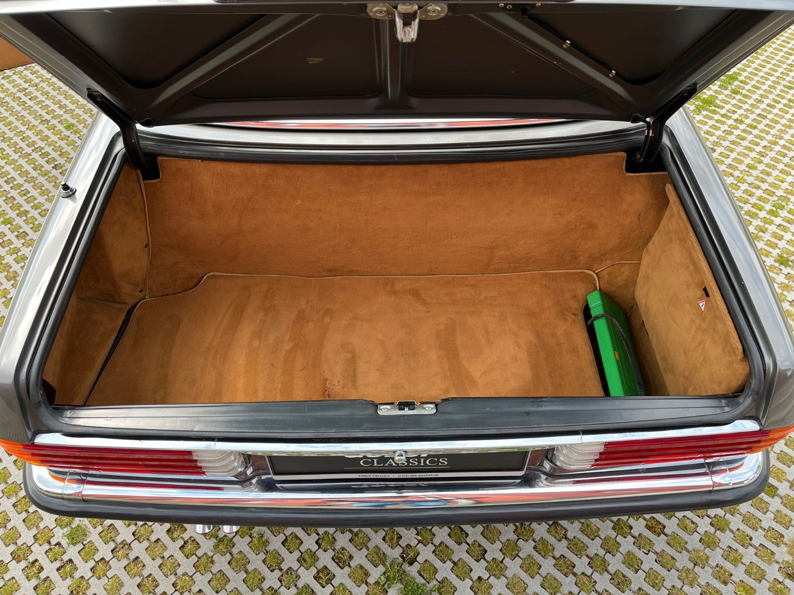 Fahrzeugabbildung Mercedes-Benz 280 SL