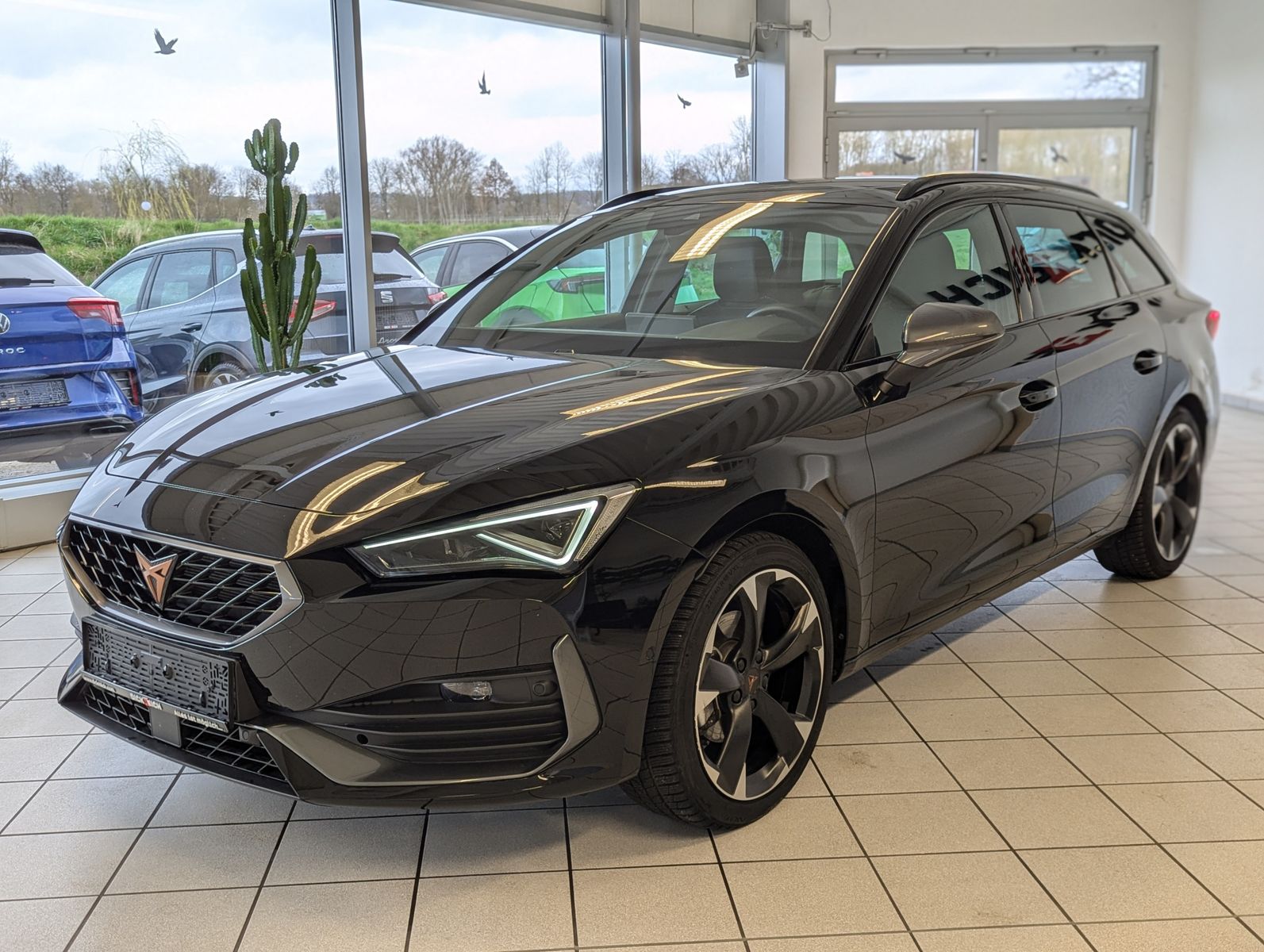 Fahrzeugabbildung CUPRA Leon 1.5eTSI DSG Matrix Cam Vision+ Full Link