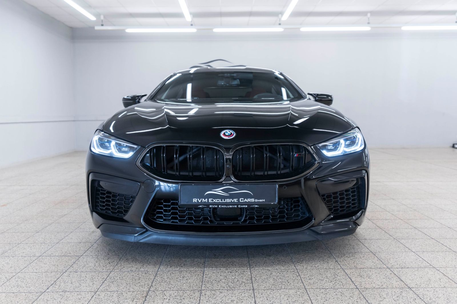 Fahrzeugabbildung BMW M8 Competition GC Head Up Laserlicht B&W ACC 360