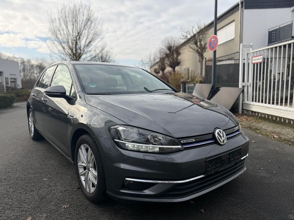 Image of Volkswagen Golf