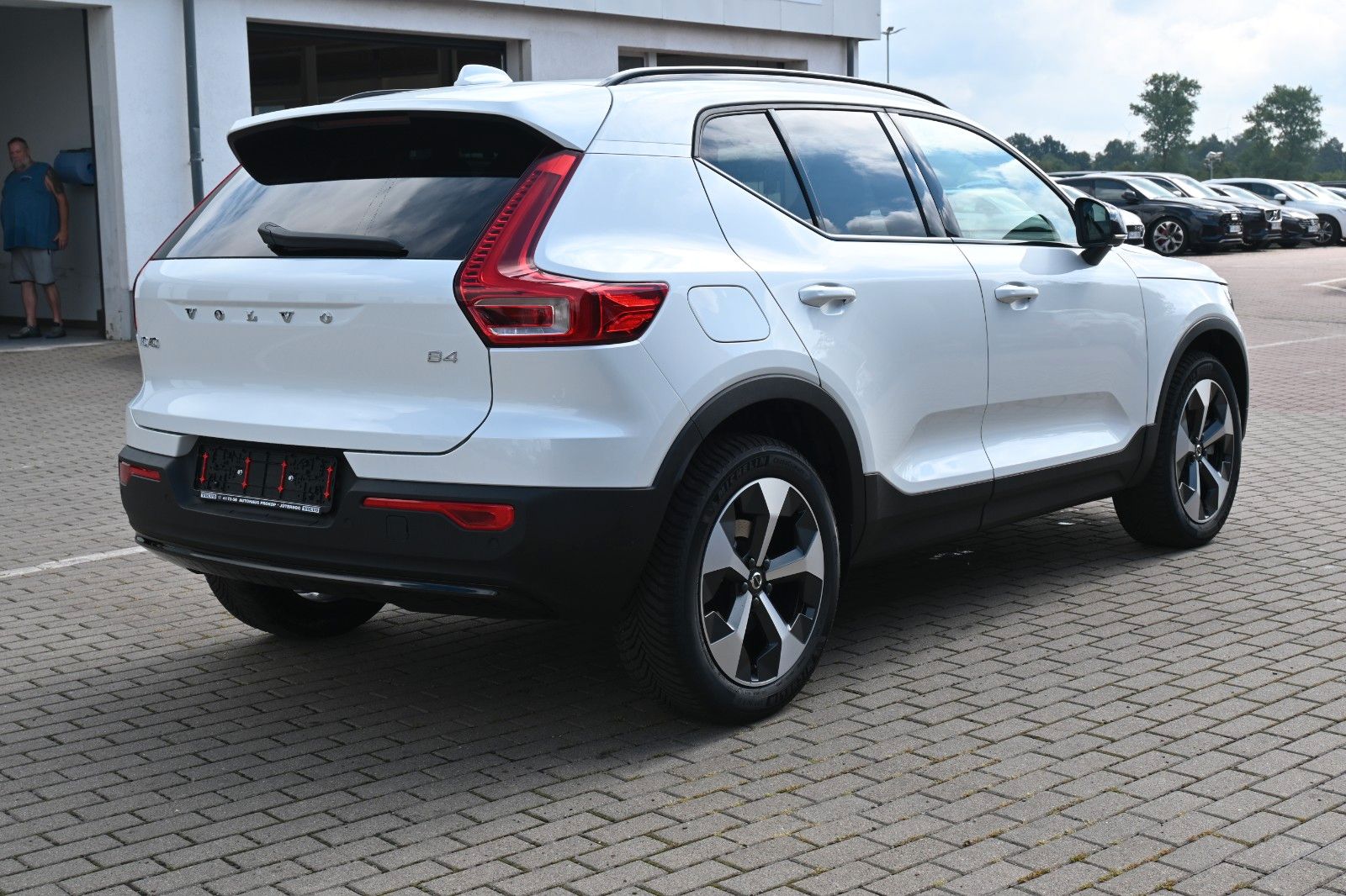 Fahrzeugabbildung Volvo XC40 B4 DKG Plus Dark*FSHZG*360°*ACC*Allwetter
