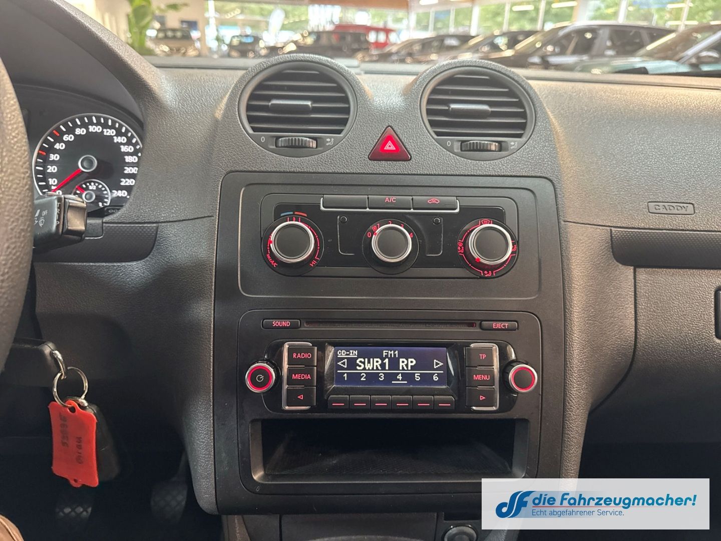 Fahrzeugabbildung Volkswagen Caddy Kasten EcoProfi AHK PDC Klima *EXPORT
