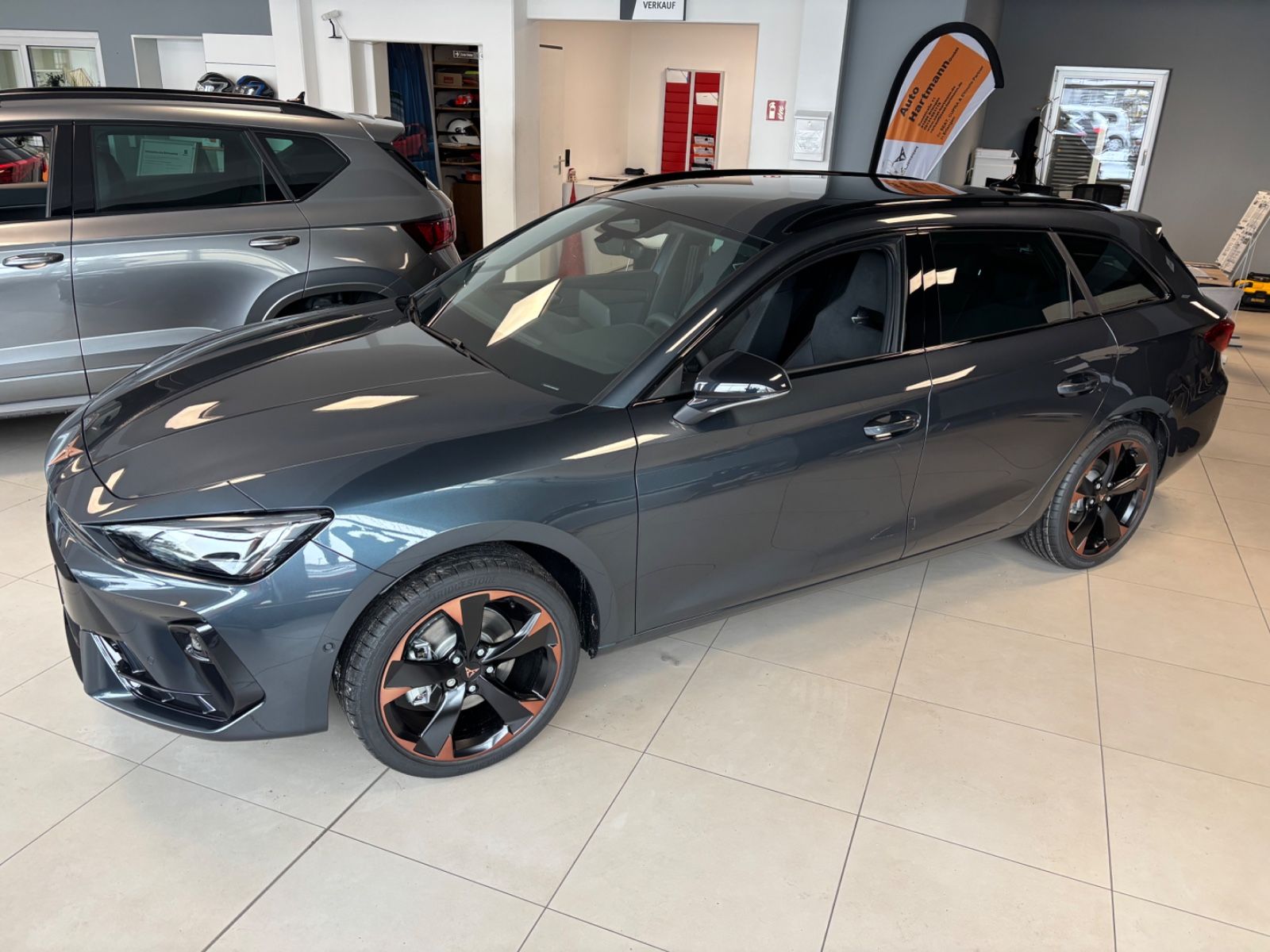 Cupra Leon Sportstourer 2.0 TSI 150 kW 4Drive, AHK imagem 3
