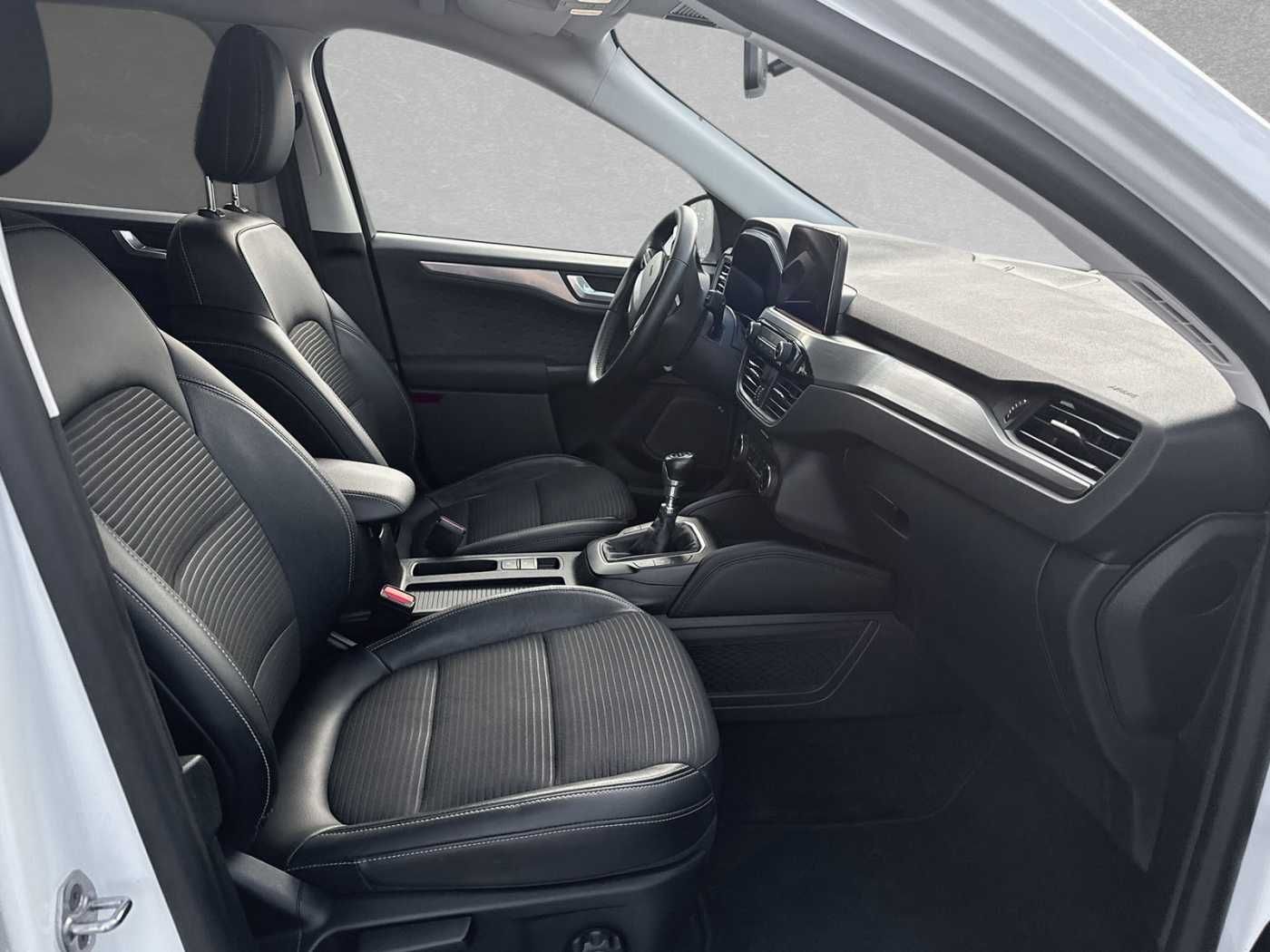 Ford Kuga 2.0 EcoBlue TITANIUM X *AHK* imagem 3