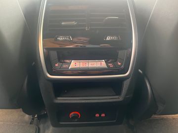 Fahrzeugabbildung BMW XM M Drivers Package Bower&Wilkins AHK uvm.