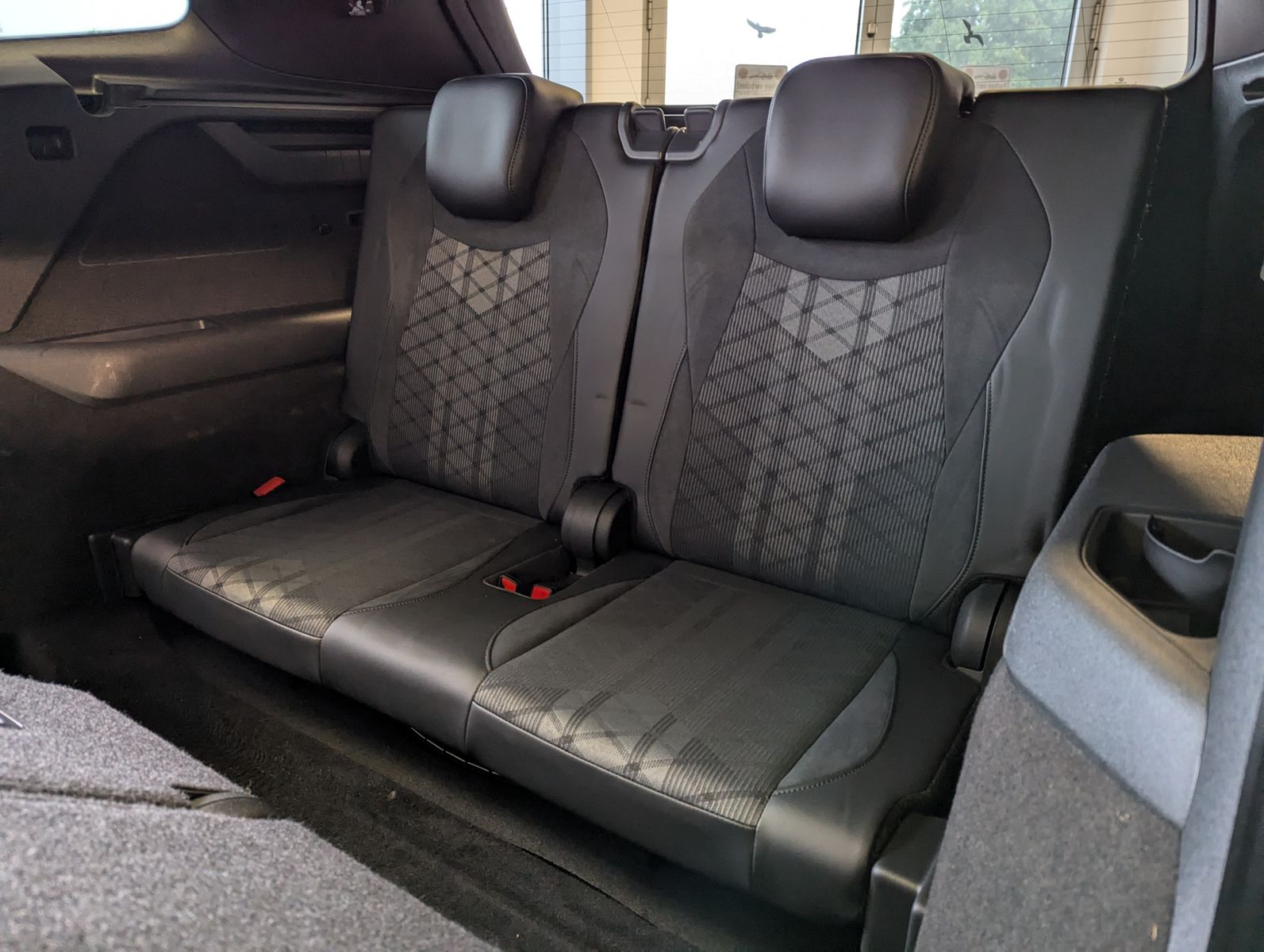 VW Tayron 2.0TDI 4M R-Line Launch Pano Black AHK 20 - Image 14