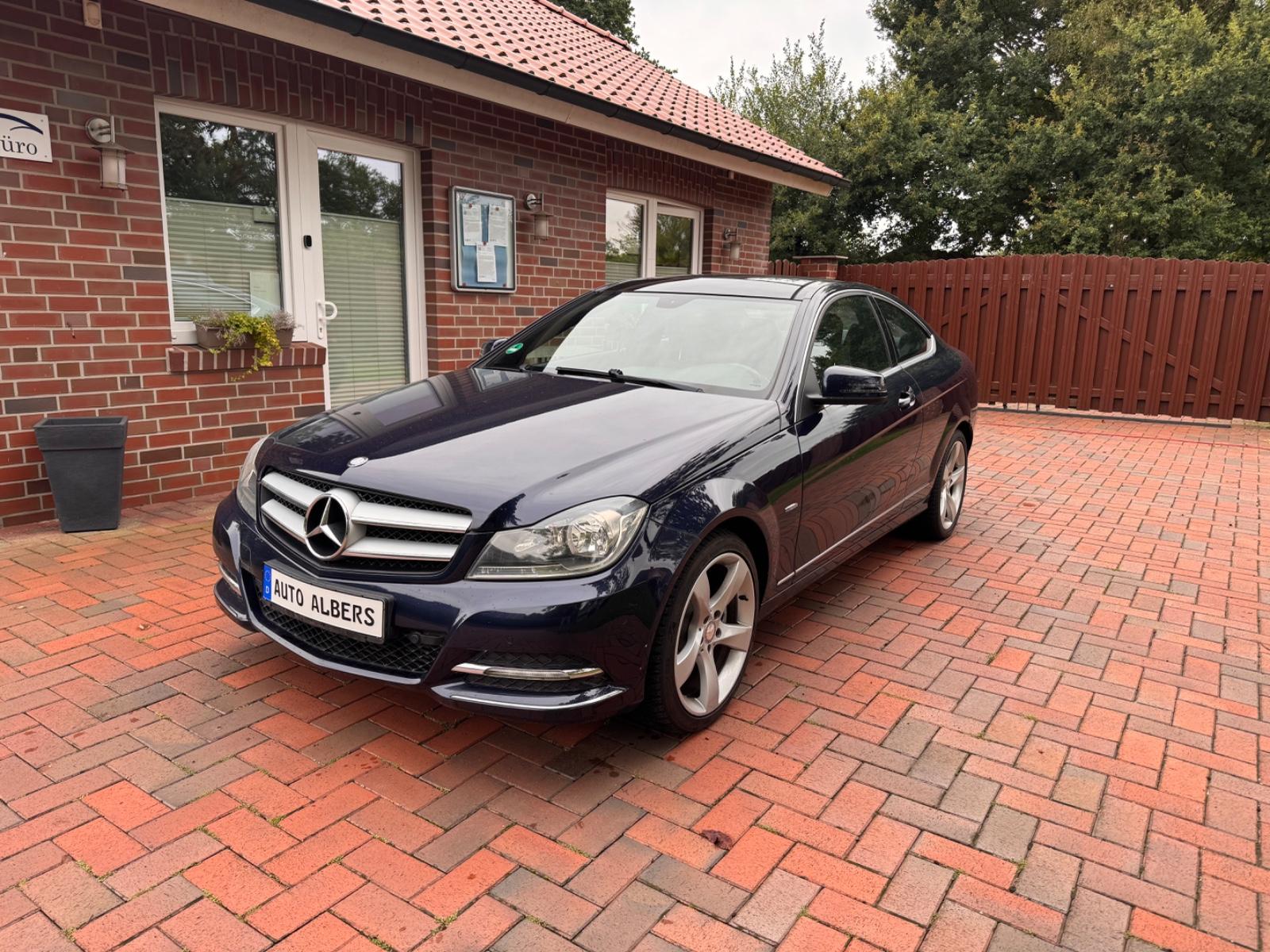 Mercedes-Benz C 220 CDI Coupe, Vollleder, Pano-Dach!!!