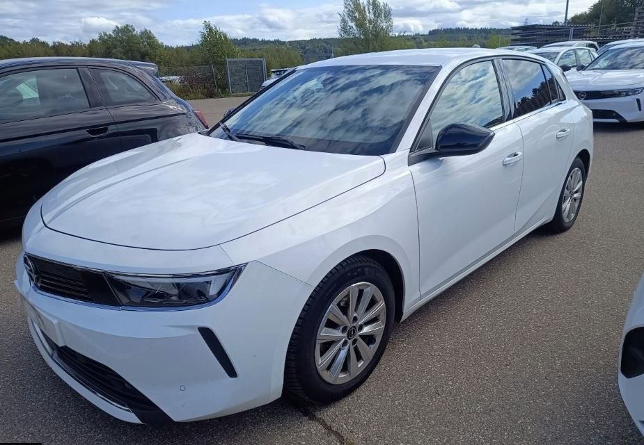 Fahrzeugabbildung Opel Astra L Lim. 1.2T ELEGANCE NAVI/LED/VIRTU./SPORT