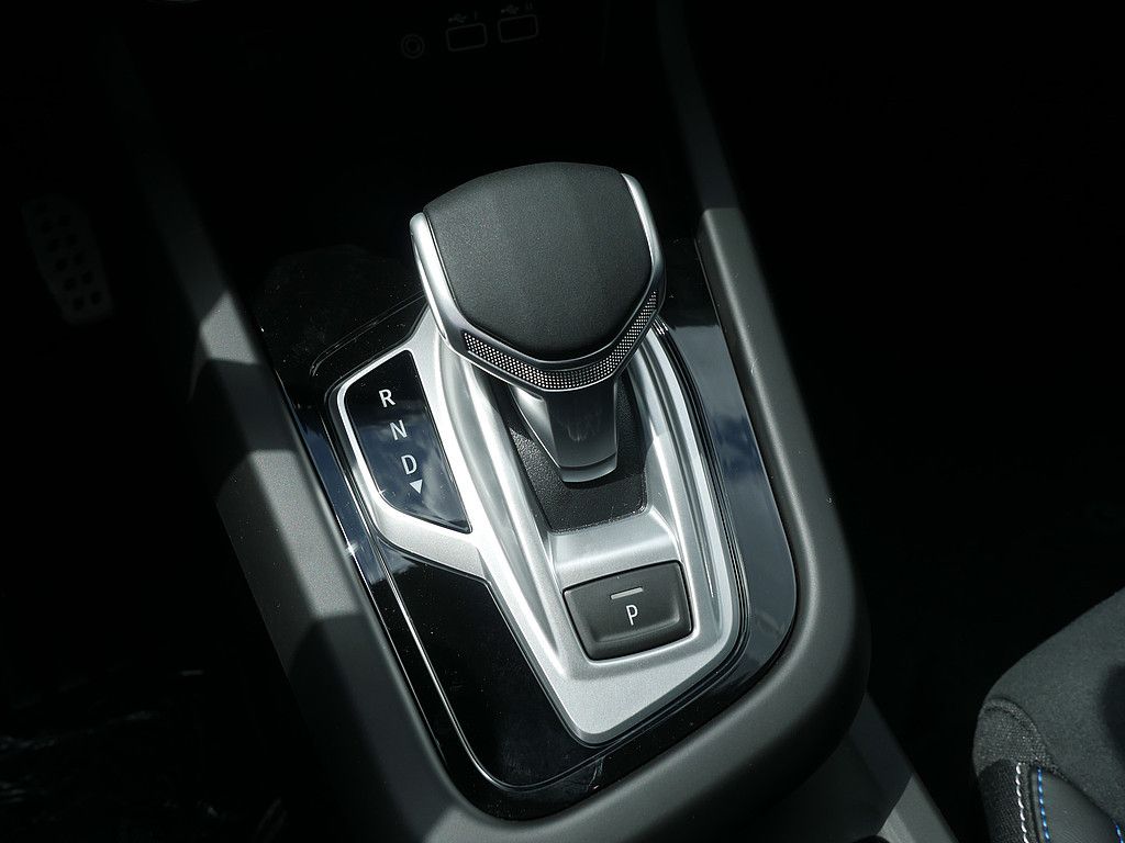 Fahrzeugabbildung Renault Arkana Esprit Alpine TCe 160 EDC
