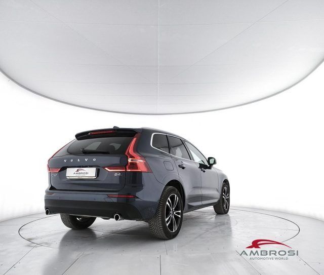 Volvo VOLVO XC60 B4 (d) AWD Geartronic Momentum Pro -  imagem 3