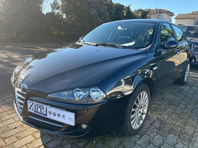 Alfa Romeo ALFA ROMEO 147 1.6 16V TS (105) 5 porte Distinct