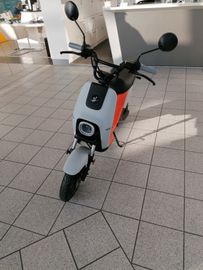 Fahrzeugabbildung Segway B110 S
