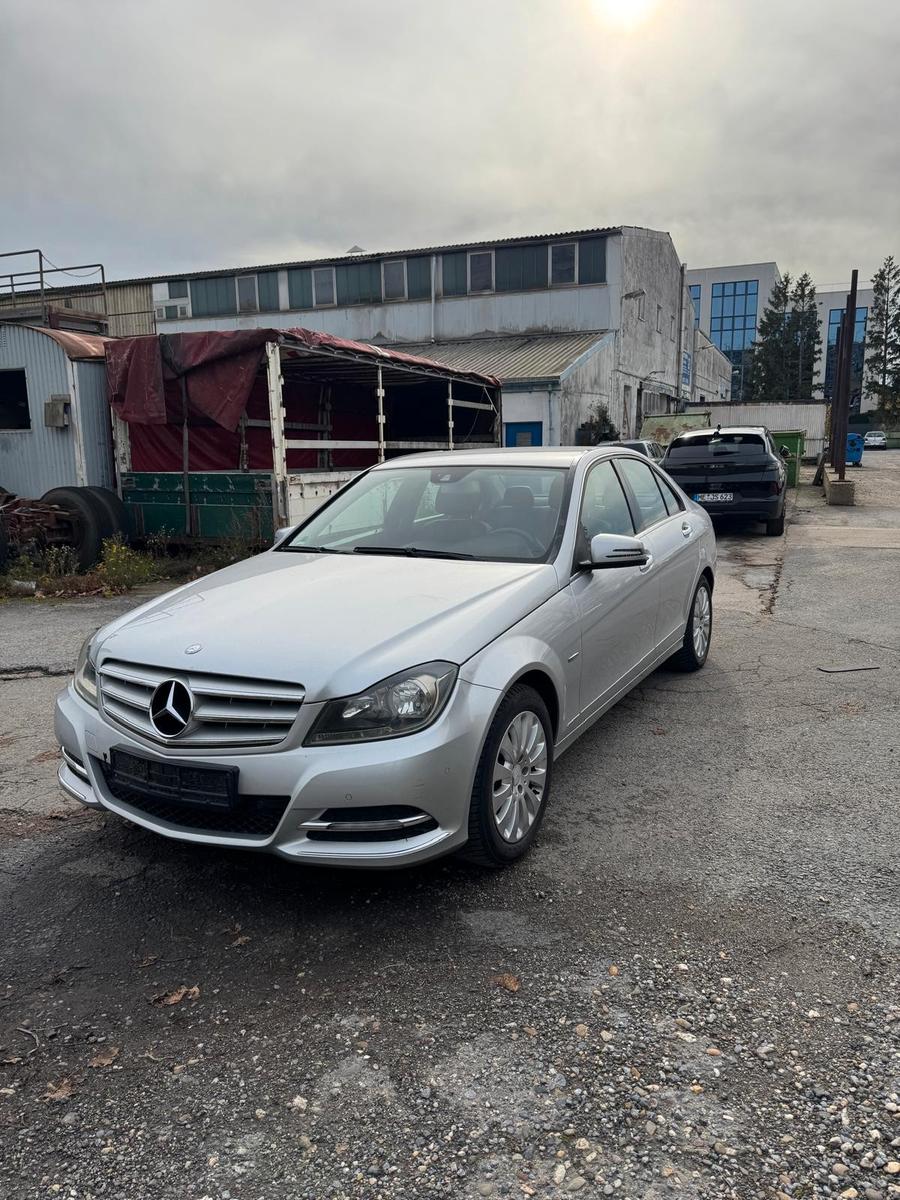 Mercedes-Benz C 180 C Limousine C 180 CGI BlueEfficiency
