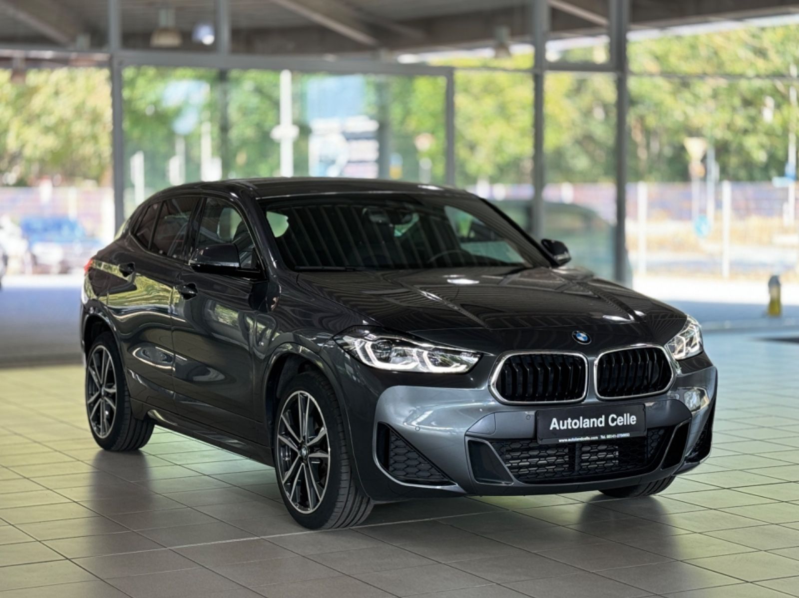 Fahrzeugabbildung BMW X2 sD20i MSport Kamera DAB AHK Alarm HiFi 19Zoll