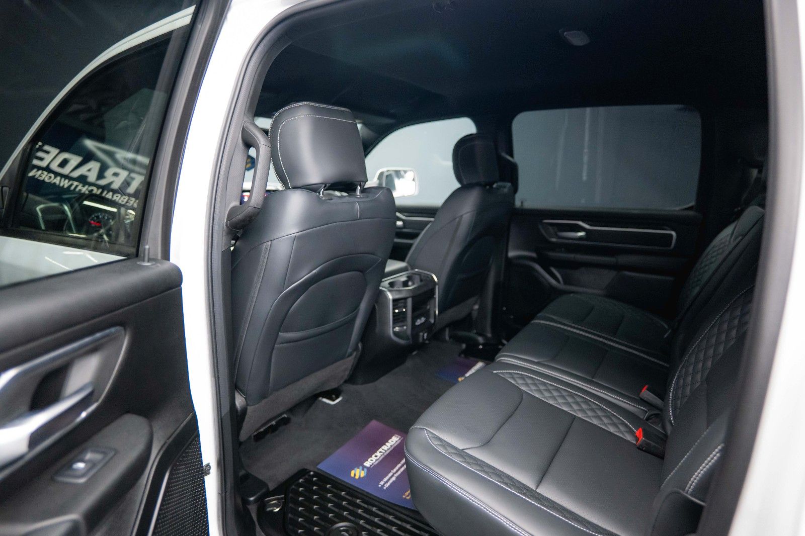 Fahrzeugabbildung Dodge RAM 5.7 V8 HEMI 4x4 OFFROAD Night AXLE LOCK 19%