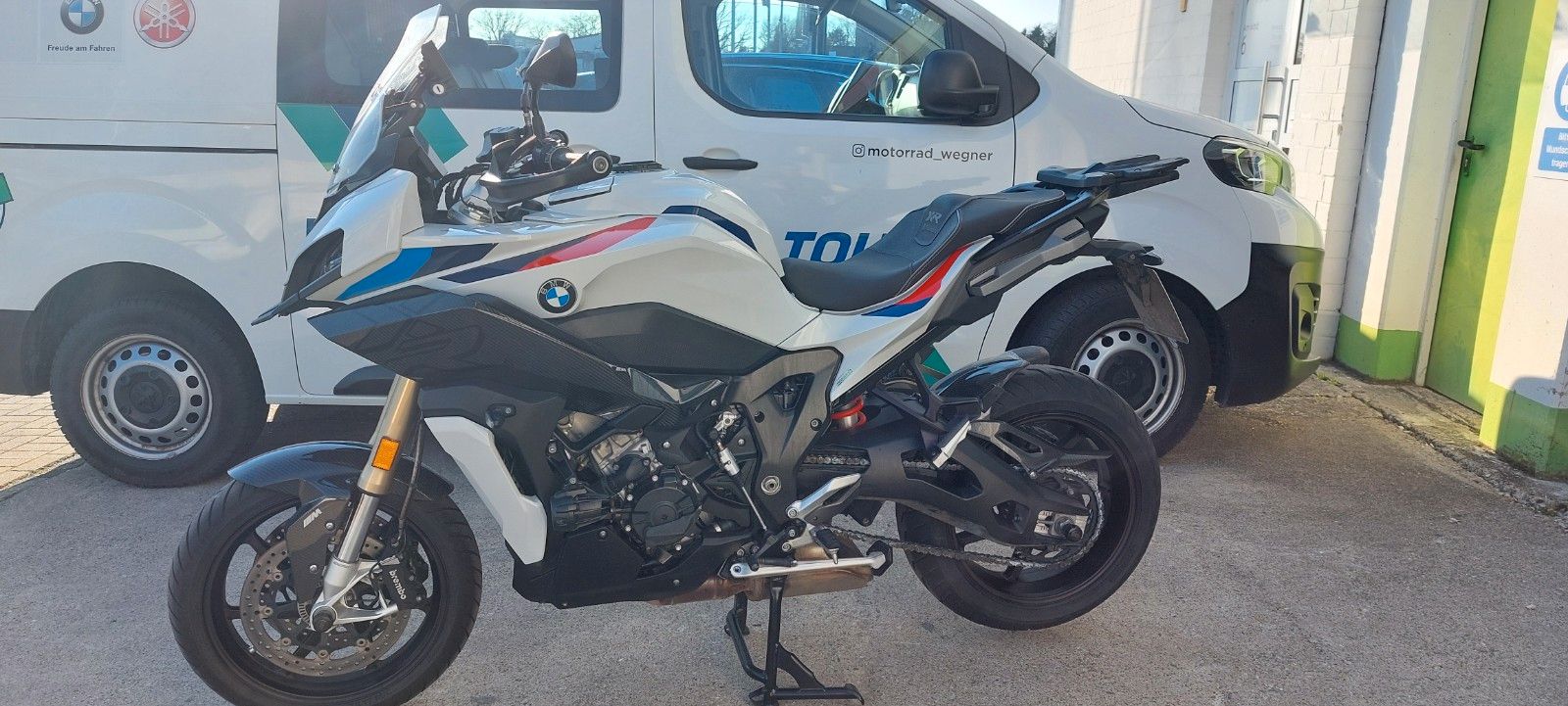 Fahrzeugabbildung BMW S 1000 XR M-Paket/ Carbonpaket Schmiederäder