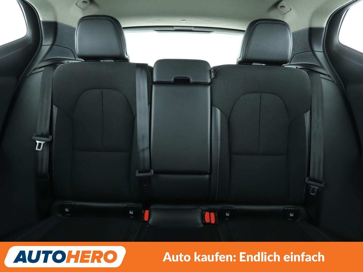Volvo XC40 2.0 T4 Momentum 2WD Aut.*LED*TEMPO*PDC*