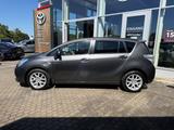 Toyota Verso Travel 5-Sitzer 1.8 6-Gang Travel *AHK*1.H - gebrauchte Toyota Verso aus dem Jahr 2012