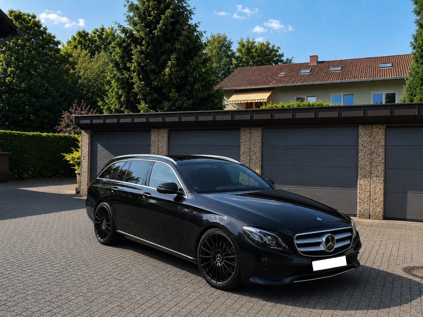 MERCEDES-BENZ E 220 d 4MATIC T Autom. -