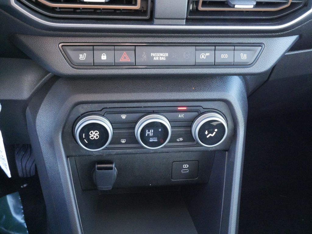 Fahrzeugabbildung Dacia Sandero Stepway Expression TCe 90