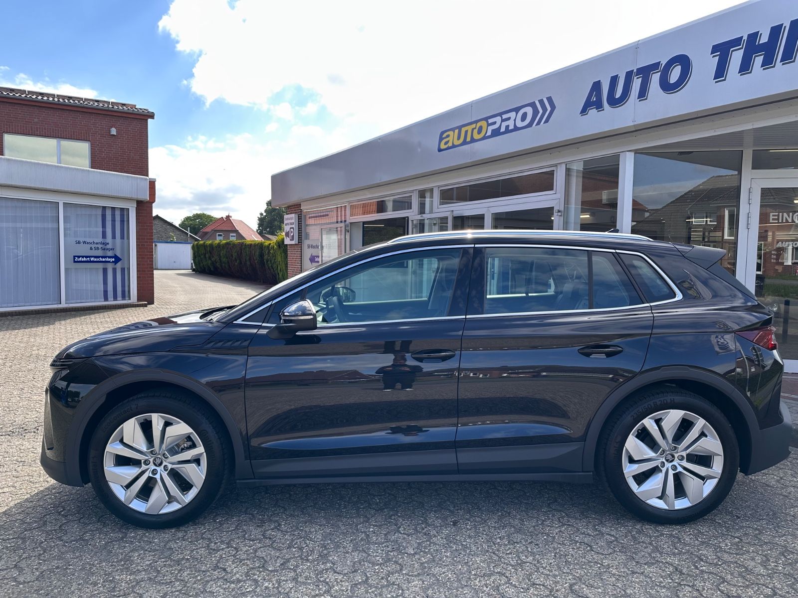 Fahrzeugabbildung SKODA Elroq 60 Loft AHK/ACC/Navi/LED/RFK/PDC/APP