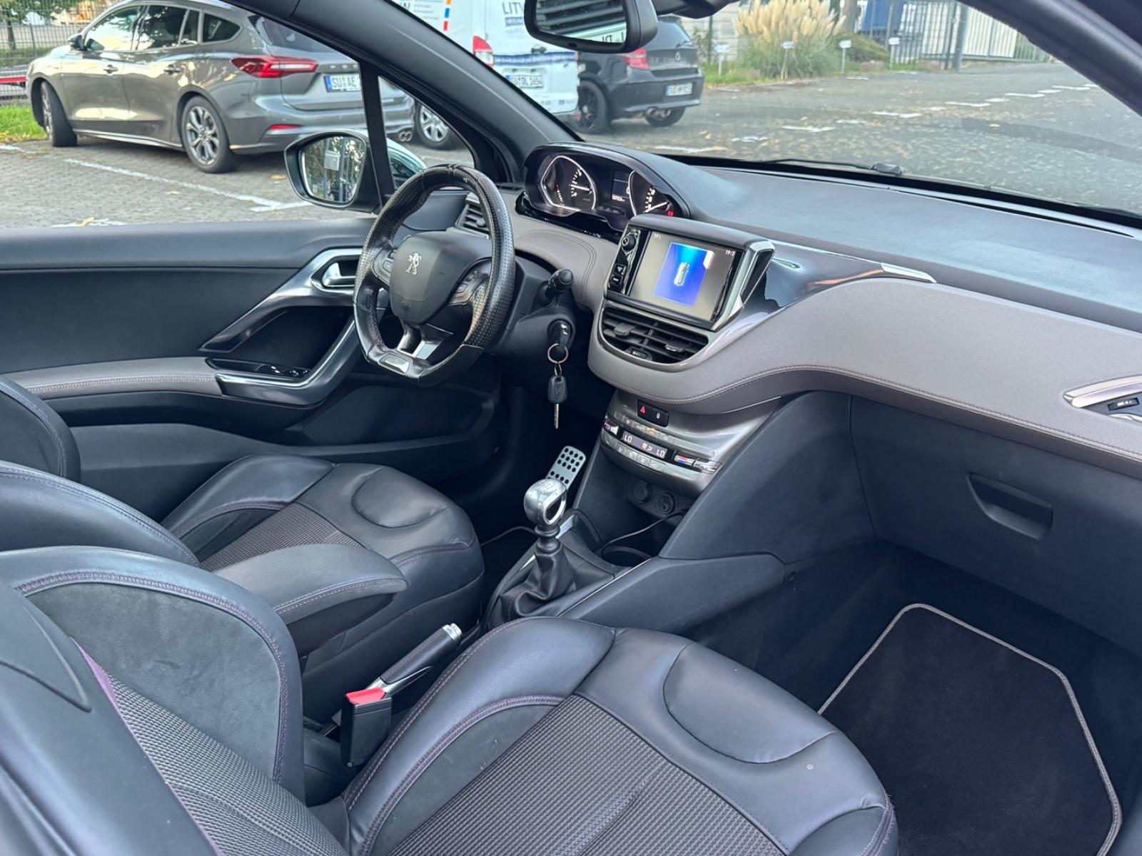 Peugeot 208 XY 1.6 THP 156 ch • BVM • Cuir • Toit Panoramique • GPS