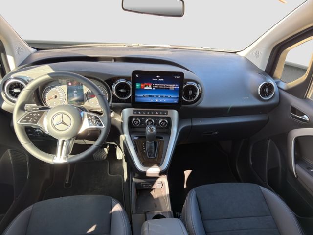 Fahrzeugabbildung Mercedes-Benz T-Klasse 180 lang Rollstuhlrampe