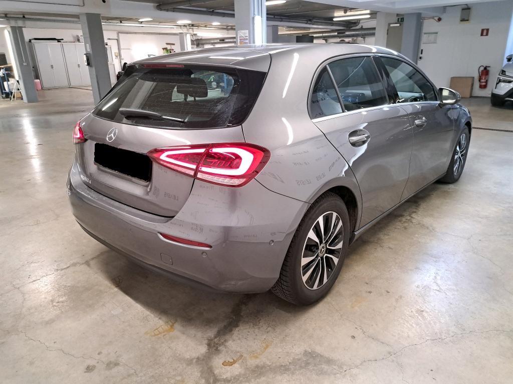 Mercedes-Benz A 180d Advanced Aut LED SHZ Navi Kamera T-Leder