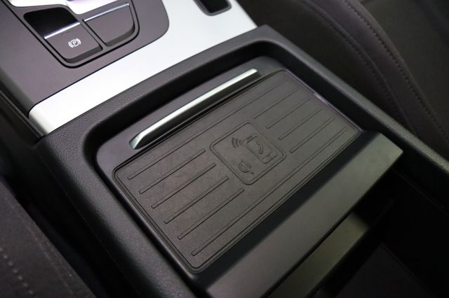 Fahrzeugabbildung Audi Q5 40 TDI quattro Sport S-line S-tronic 1 HAND