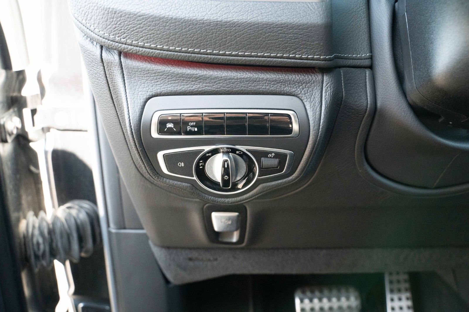 Fahrzeugabbildung Mercedes-Benz G 63 AMG MATT 8FACH GARANTIE AHK BURMESTER 360°