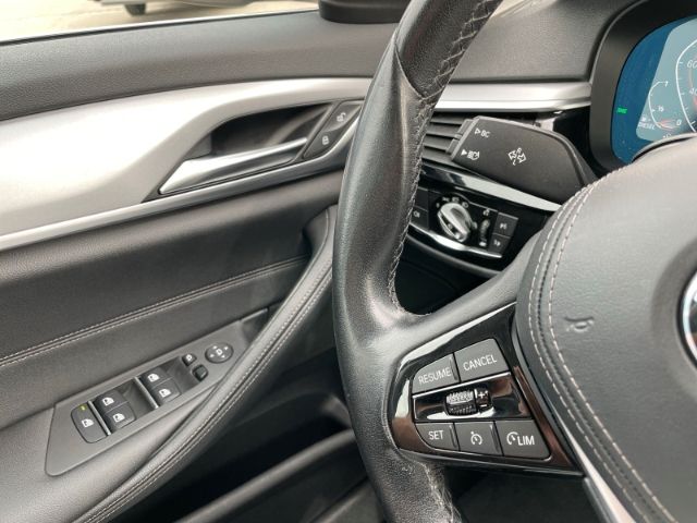 Fahrzeugabbildung BMW 520 d Mild-Hybrid xDrive Autom. Kamera, Sitzheiz