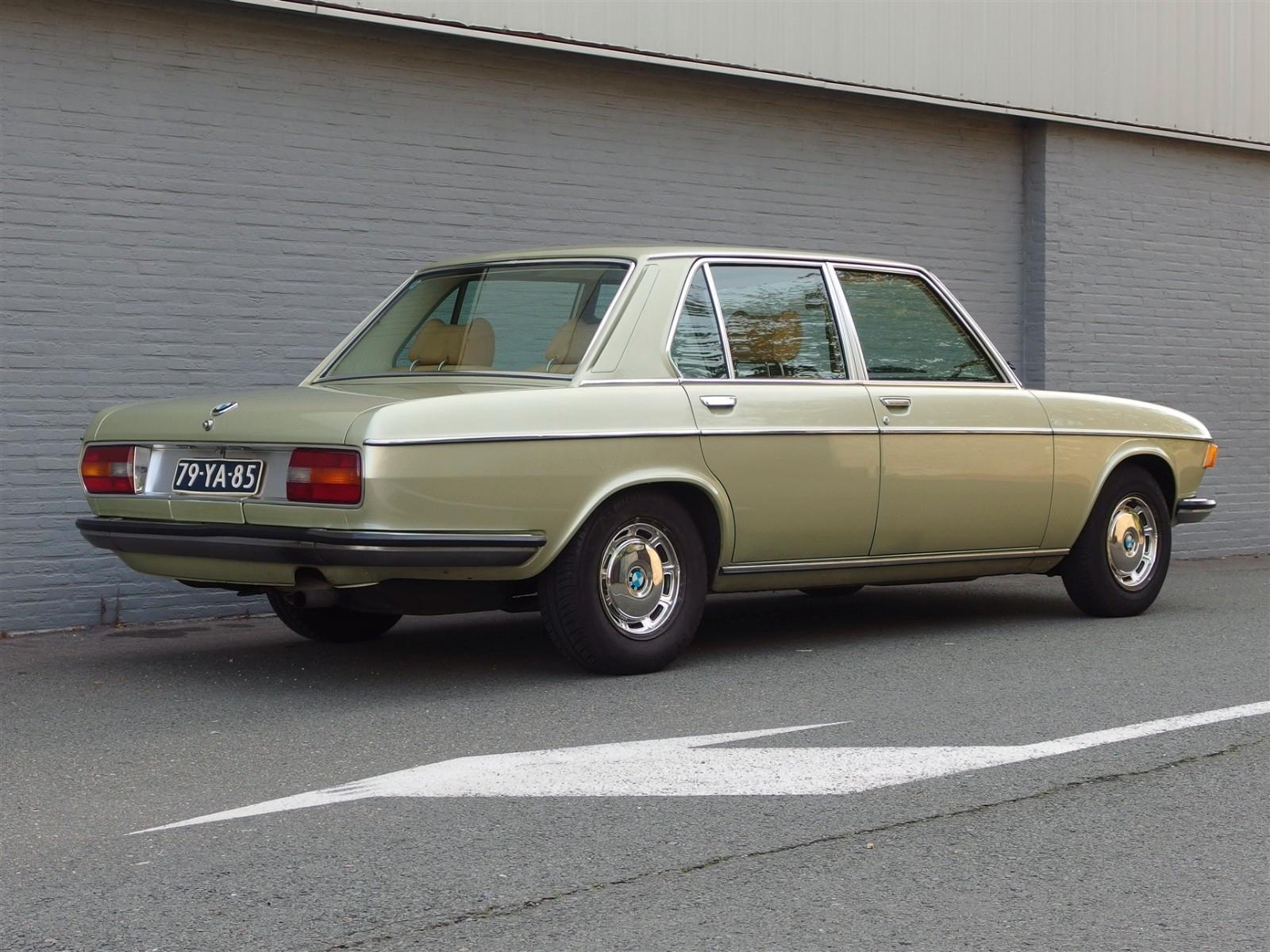 BMW E3 2500 (Zeitlos & Elegant)