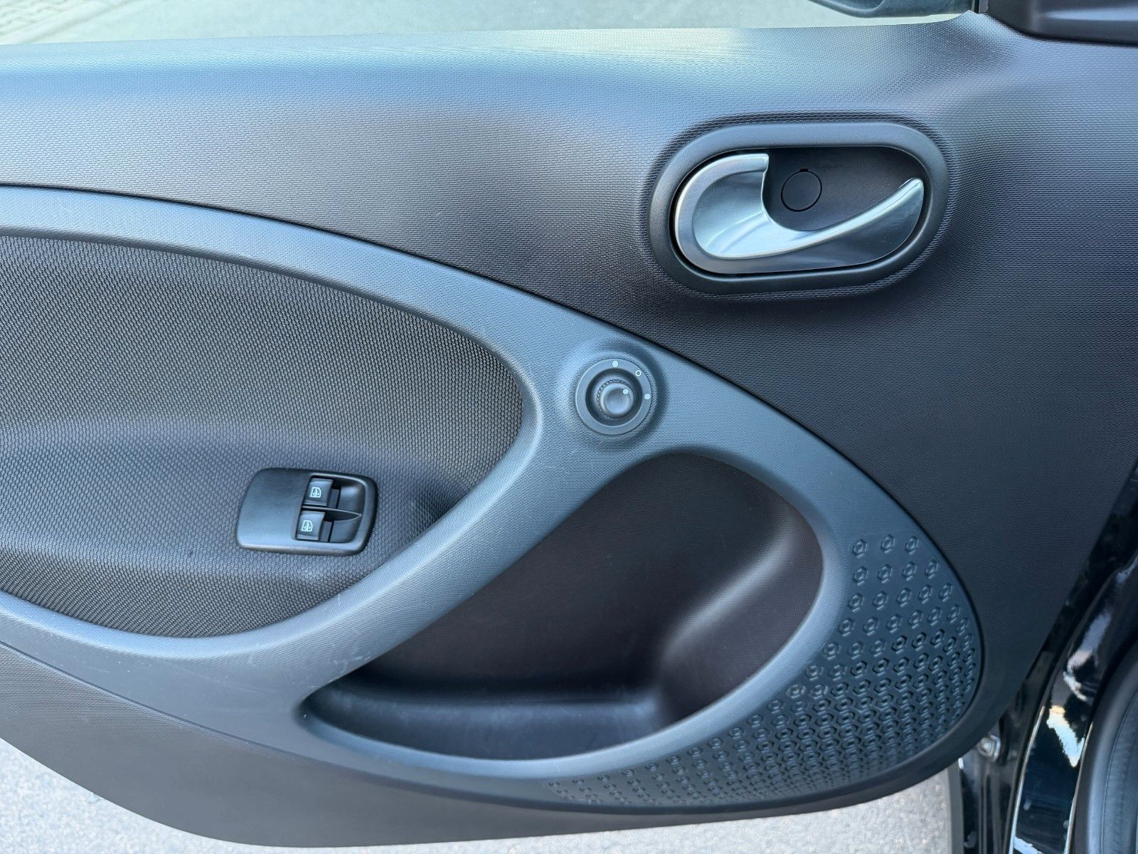 Fahrzeugabbildung Smart ForFour PASSION Tempomat+Klima+Faltdach+SHZ+BT