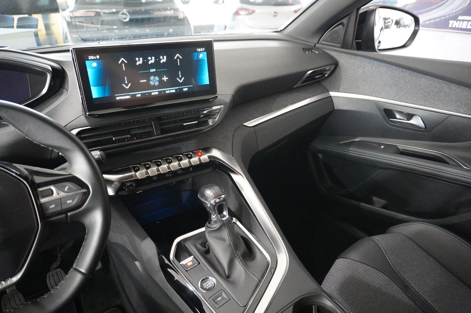 Fahrzeugabbildung Peugeot 3008 1.2T ALLURE PACK NAVI/LED/KAMERA/SPORT/DAB+
