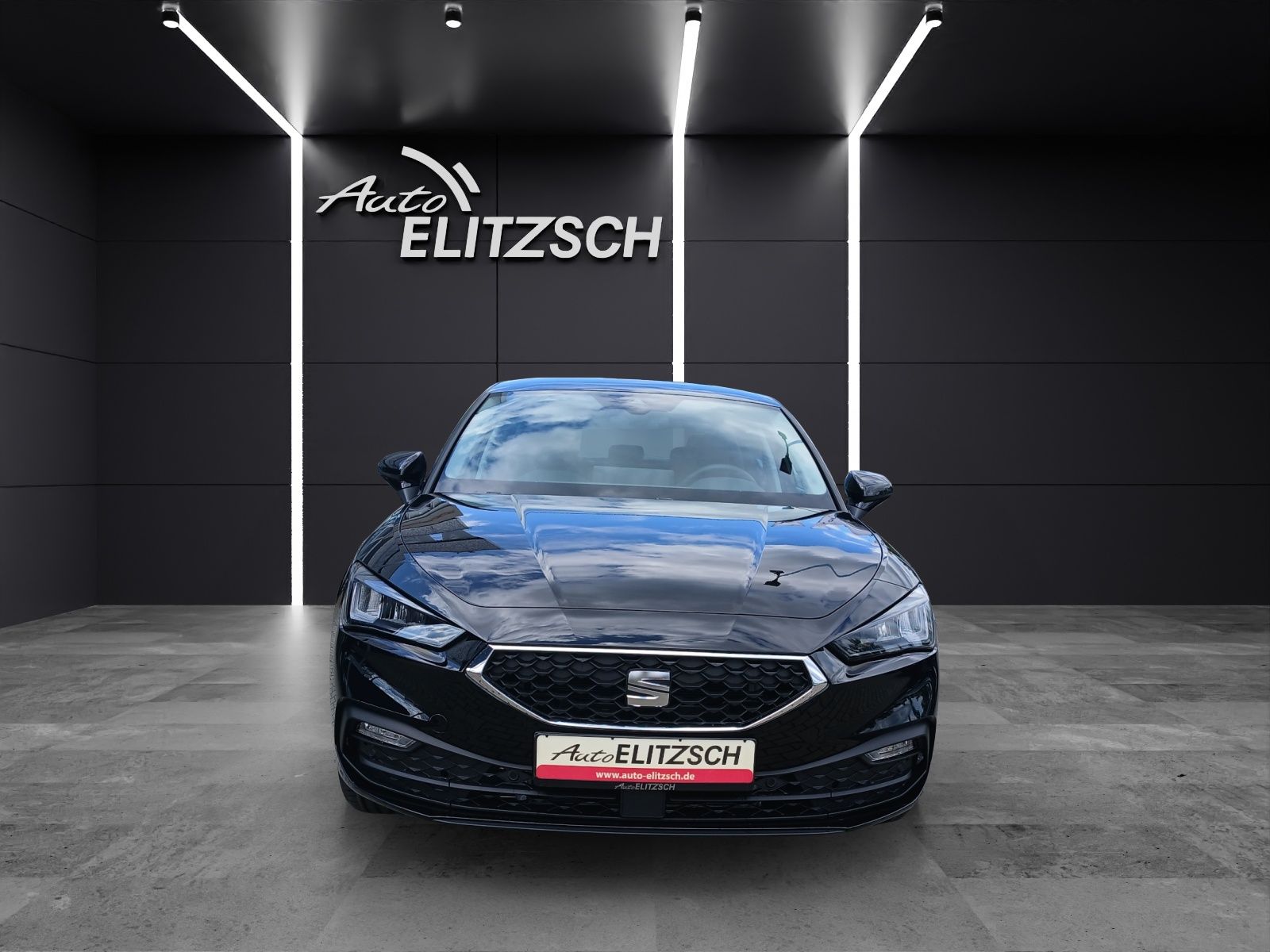 Fahrzeugabbildung SEAT Leon 1.5 eTSI Road Edition Kamera SH